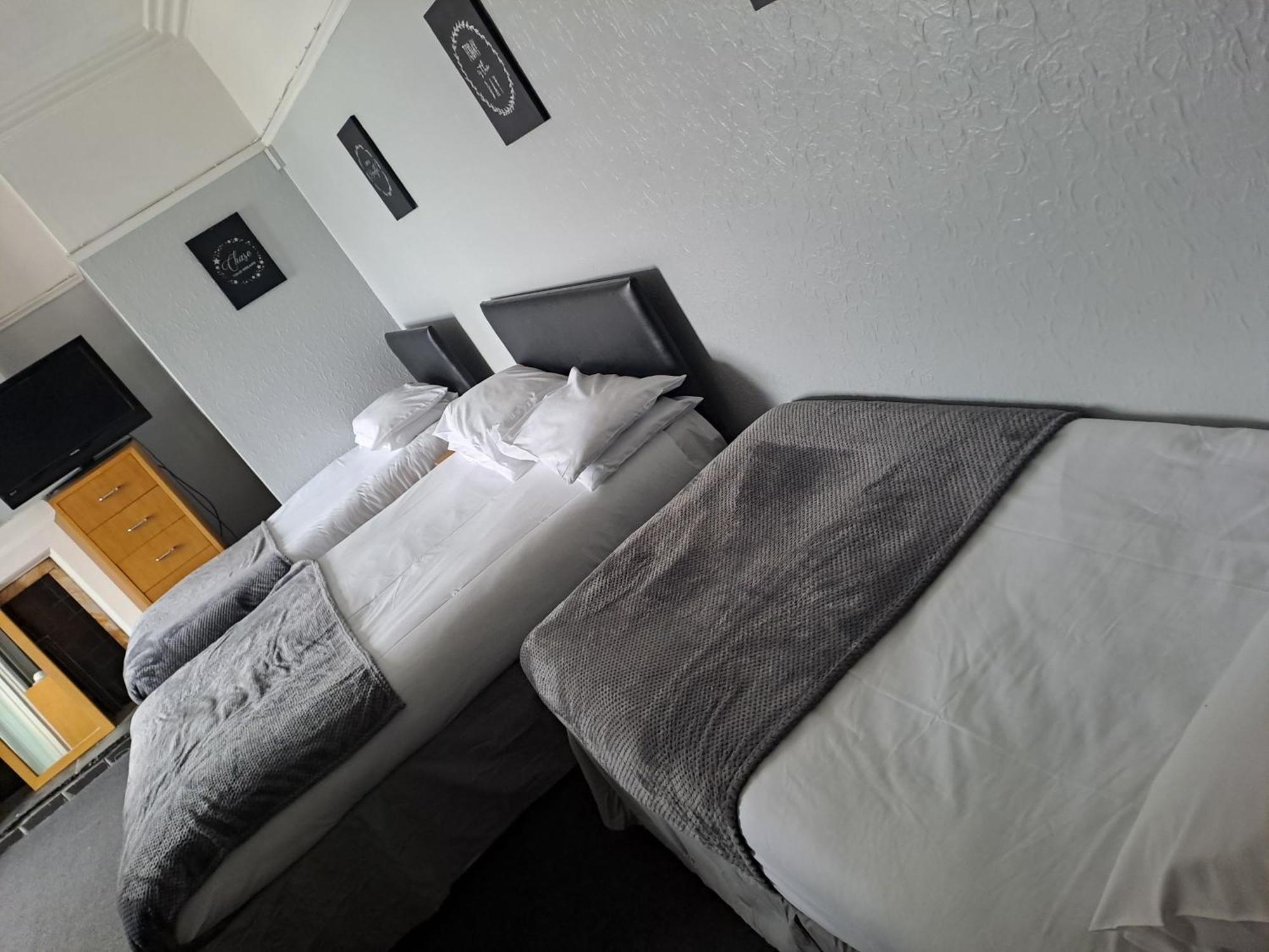 Sheridans Budget Accomodation Wallasey Exterior photo