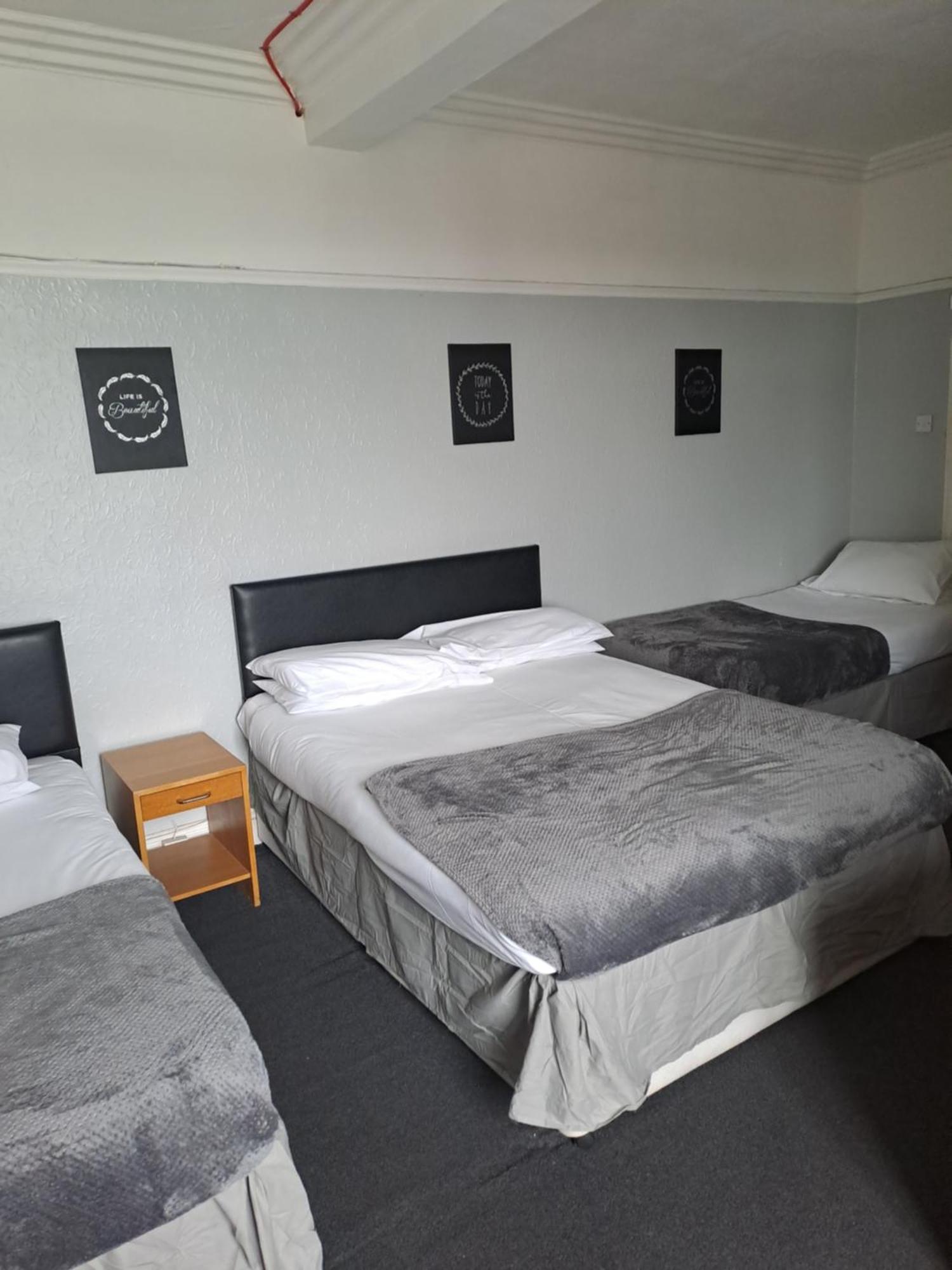 Sheridans Budget Accomodation Wallasey Exterior photo