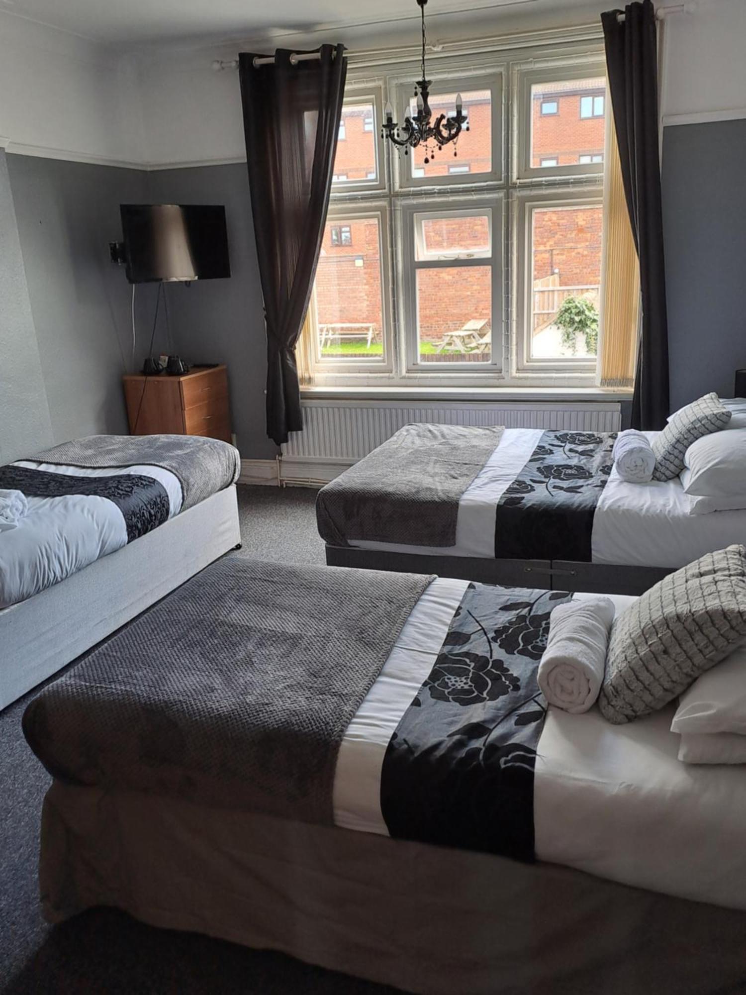 Sheridans Budget Accomodation Wallasey Exterior photo